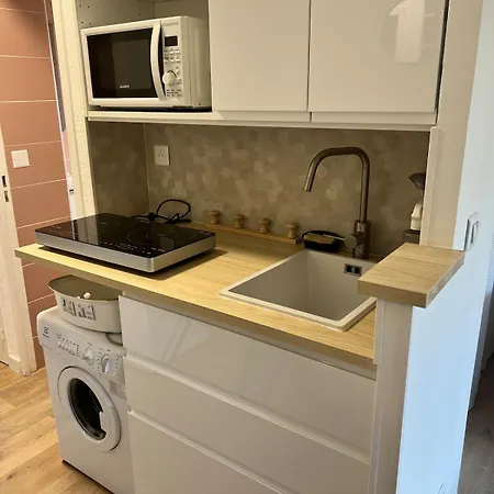 - Bord De Dans Avec Piscine Appartement